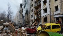 آثار الدمار بعد هجوم روسي على كييف 2 يناير 2024 (Getty)