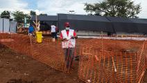إنشاء وحدة عزل للمصابين بإيبولا في أوغندا (بادرو كاتومبا/ فرانس برس)