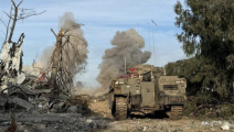 آلية عسكرية إسرائيلية في مخيم الشابورة (إكس)