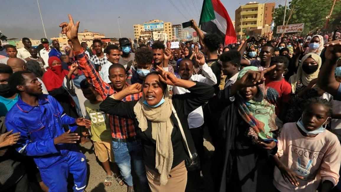 تظاهرات رفضاً للانقلاب في السودان (فرانس برس)