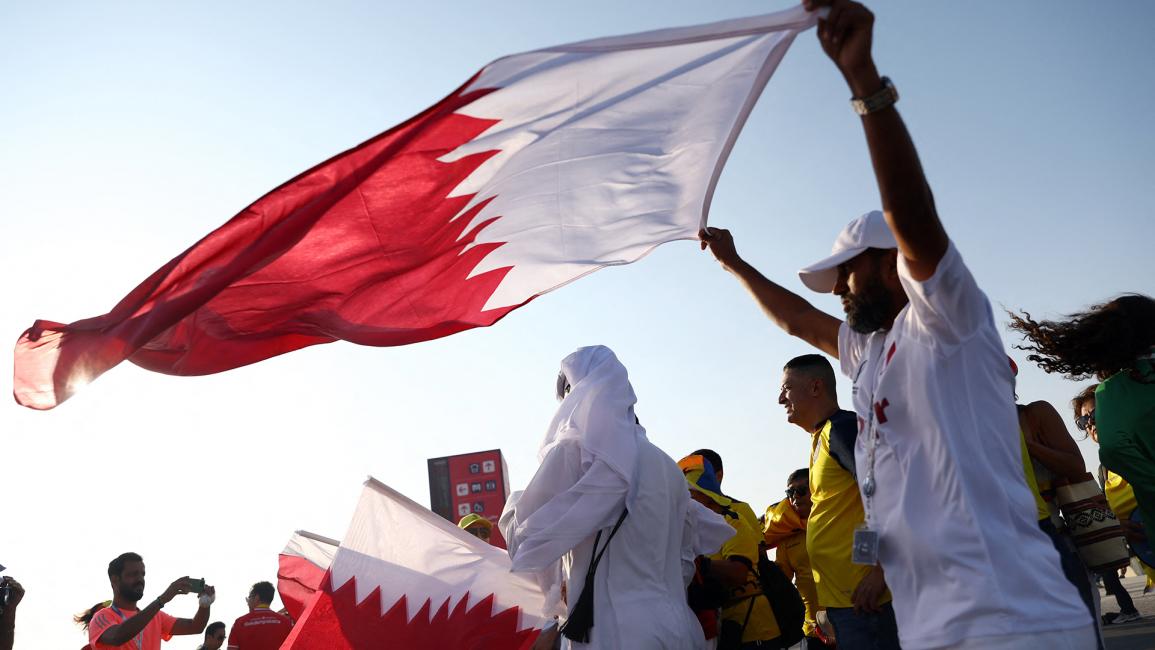 جماهير قطر خارج الملعب قبل المباراة (حمد بن محمد/رويترز)