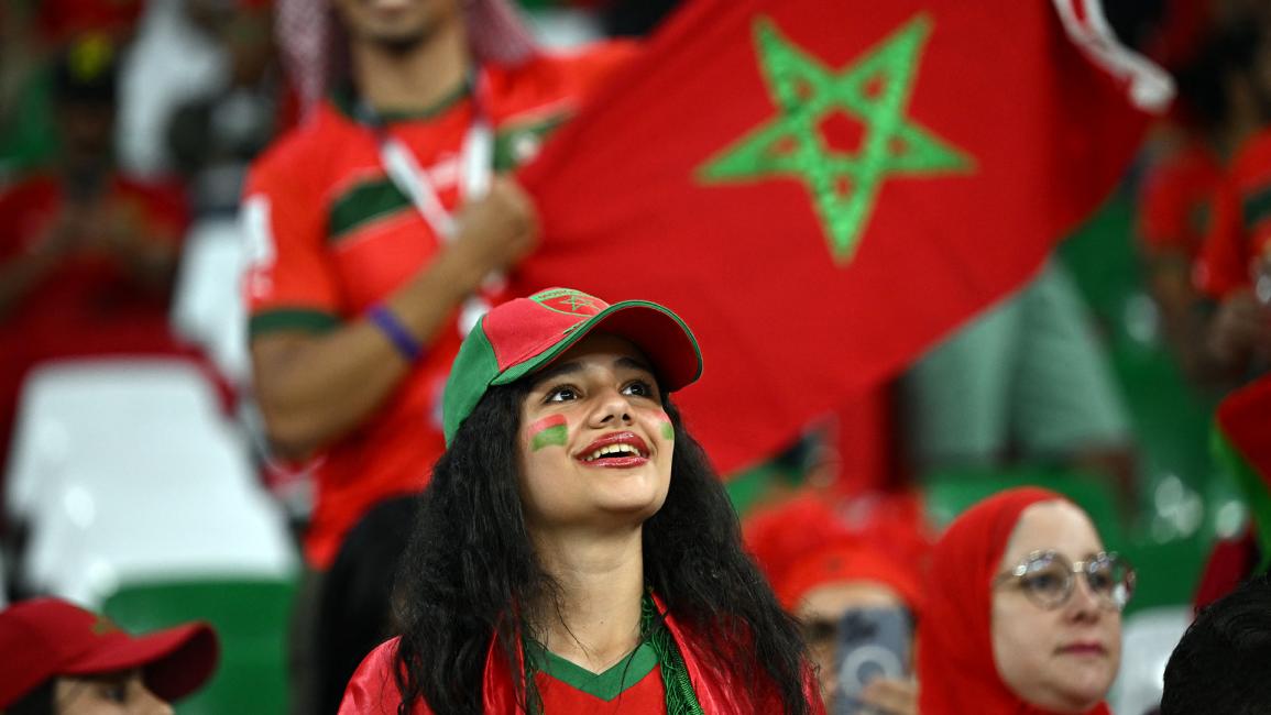 الجماهير المغربية تلهب المدرجات قبل مباراة المنتخب المغربي والإسباني