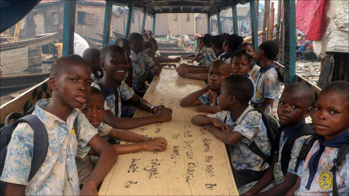 نيجيريا.. مدرسة عائمة لتوفير سبل التعليم للأطفال الفقراء