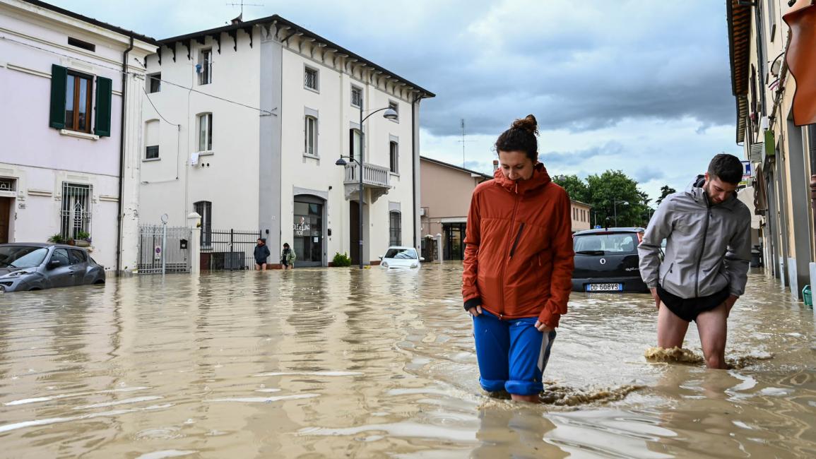 الفيضانات تودي بحياة 8 أشخاص في إيطاليا