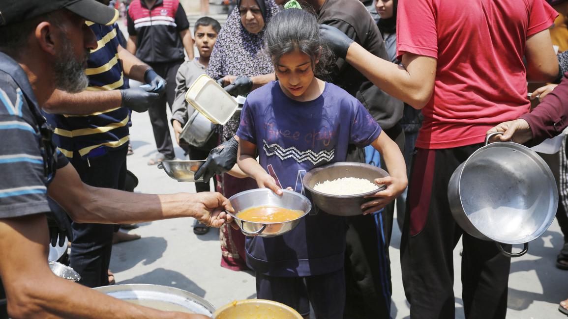"المطبخ العالمي المركزي" يستأنف تقديم الوجبات في قطاع غزة