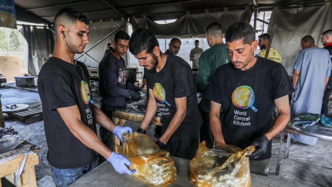 "المطبخ العالمي المركزي" يستأنف تقديم الوجبات في قطاع غزة