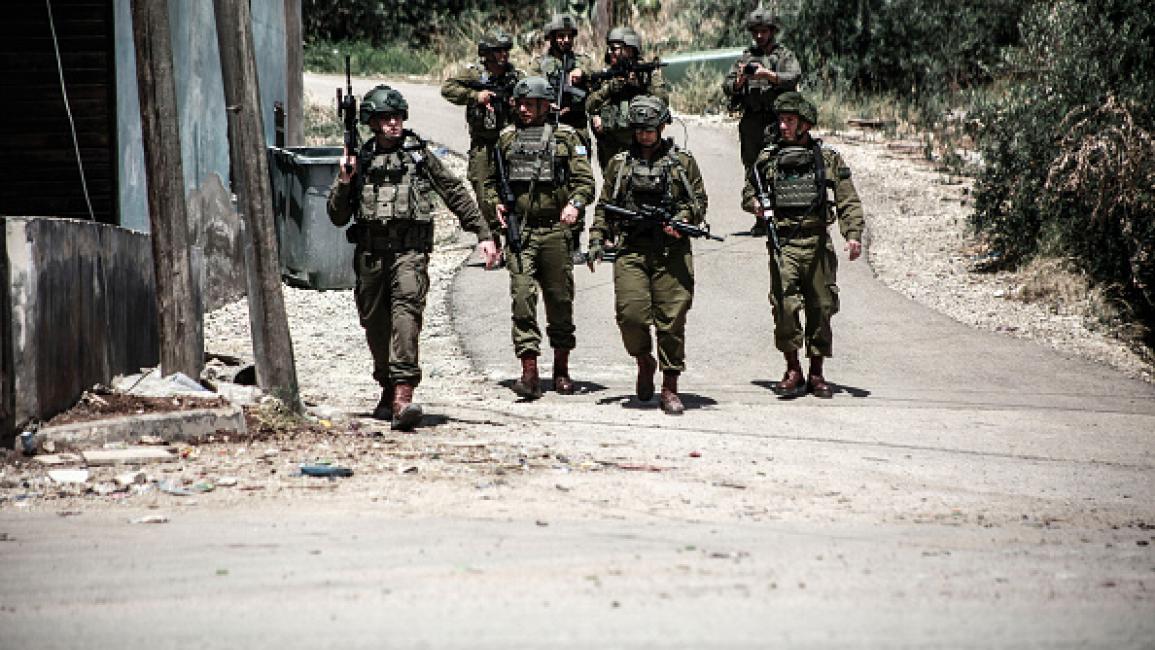 جنود إسرائيليون في مخيم الفارعة بطوباس، 10 يونيو 2024 (Getty)