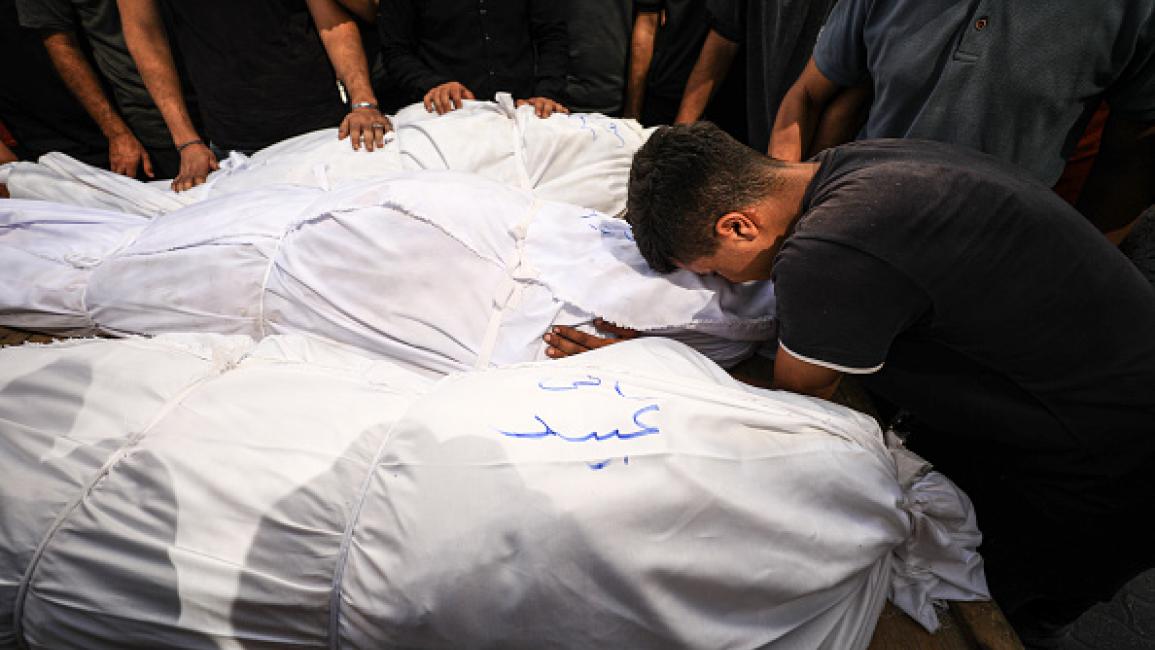 شهداء قصف إسرائيلي على حي التفاح في غزة 4/8/2024 (داوود أبو الكاس/الأناضول)