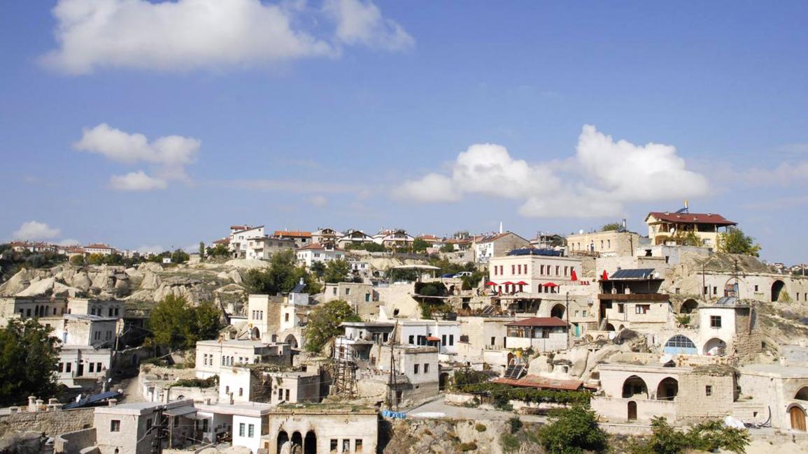 الفنادق المنحوتة من الصخور تجذب السياح إلى "كبادوكيا" التركية