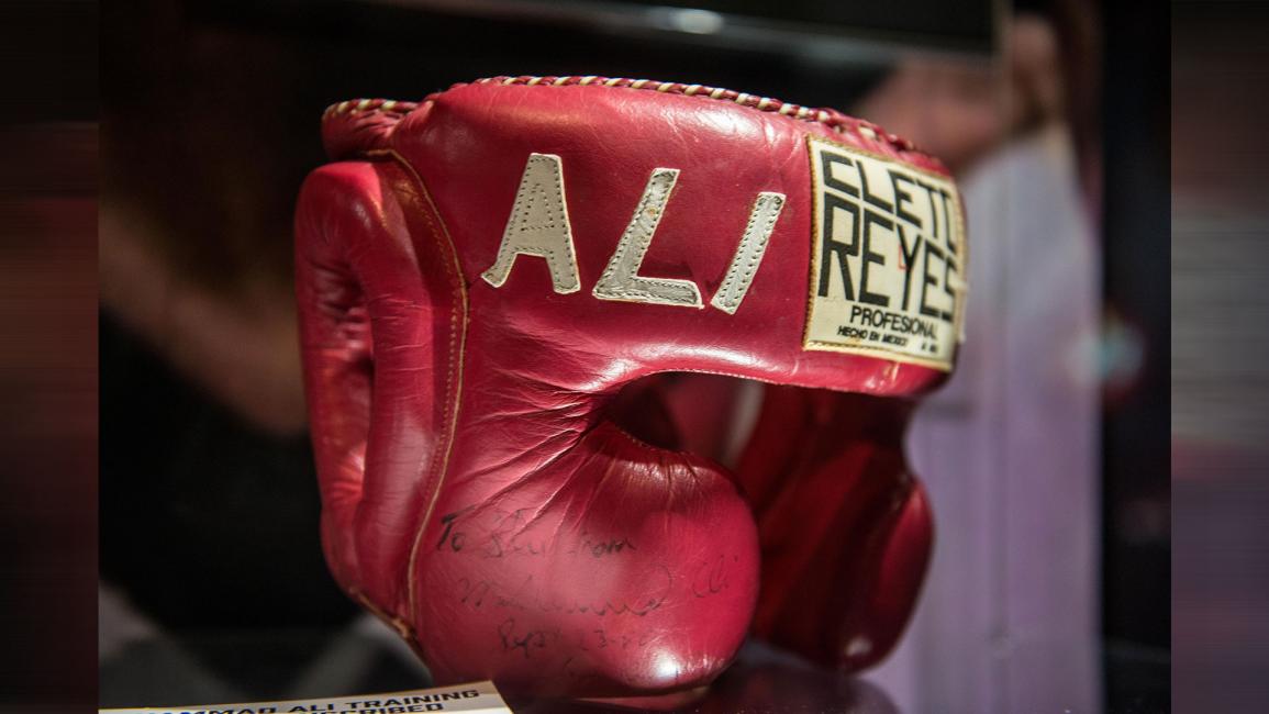 معرض مقتنيات أسطورة الملاكمة محمد علي كلاي في لندن