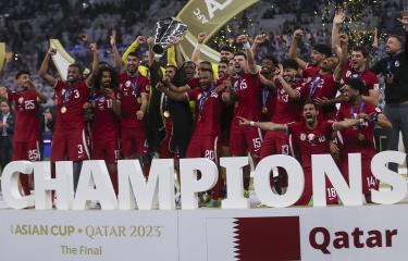 احتفل نجوم قطر بتحقيق لقب كأس آسيا 2023، 10 فبراير 2024 (نوشاد ثكاييل/Getty)