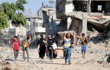 أعداد محدودة من عائلات مدينة غزة قررت النزوح (عمر القطا/فرانس برس)