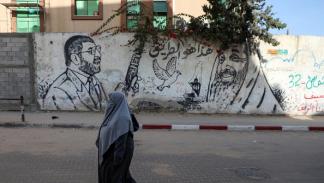 جدارية في غزة تحمل صورتي شهيدي حماس أحمد ياسين وعبد العزيز الرنتيسي، 29 نوفمبر 2021(Getty)