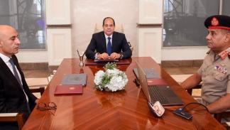 أثارت صورة الاجتماع الكثير من اللغط (الرئاسة المصرية)