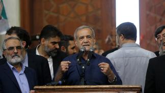 بزشكيان يتحدث بعد زيارة ضريح الخميني في طهران، 6 يوليو 2024 (Getty)