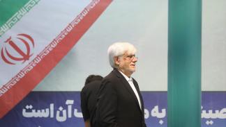 محمد رضا عارف يدلي بصوته في الانتخابات، 5 يوليو 2024 (Getty)
