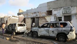 مخلفات هجوم إرهابي استهدف مقهى شعبي في مقديشو، 15 يوليو 2024 (الأناضول)