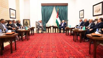 عباس خلال استقباله وفدًا من مؤسسات المجتمع المدني (وفا)