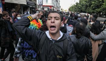 شبان الأحياء الشعبية في تونس غاضبون من التمييز (شاذلي بن إبراهيم/ Getty)