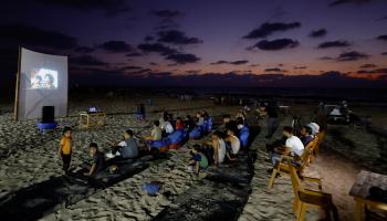 "سينما البحر".. على شاطئ غزة