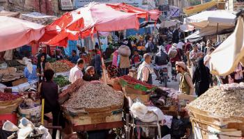 أحد أسواق تعز، ثالث مدن اليمن، 7 فبراير 2024 (أحمد الباشا/ فرانس برس)