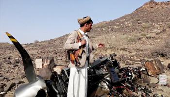 حطام مسيرة أميركية أسقطها الحوثيون في صعدة 27 أبريل 2024 (Getty)