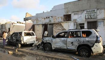 مخلفات هجوم إرهابي استهدف مقهى شعبي في مقديشو، 15 يوليو 2024 (الأناضول)