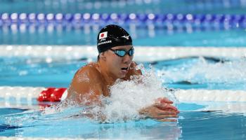 اليابانية واتانابي في تصفيات سباق 200 متر، 30 يوليو 2024 (إيان ماكنيكول/Getty)