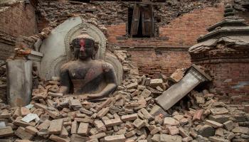 دمار آثار نيبال من الزلزال (GETTY)