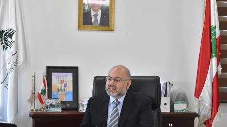 وزير الصحة اللبناني فراس الأبيض خلال مقابلة في 24 نوفمبر 2021 (حسام شبارو/الأناضول)
