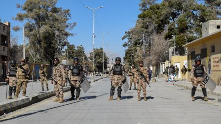العملية العسكرية الشاملة في باكستان عناصر من الجيش، كويتا، إقليم بلوشتان، 9 فبراير، 2024 (باناراس خان/فرانس برس)