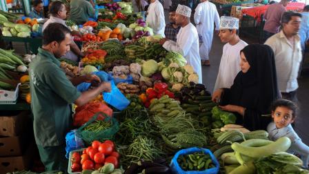 ارتفاع أسعار الخضروات والفواكه أسواق عُمان (محمد محجوب/فرانس برس)