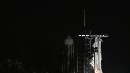 صاروخ فالكون 9 مع مركبة دراغون، 27 فبراير 2024 (أوبري جيمينياني/ ناسا/ Getty)