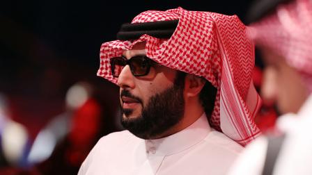 تركي آل الشيخ في بطولة العالم للوزن الخفيف في الرياض، 8 مارس 2024 (ريتشارد بيلهام/Getty)