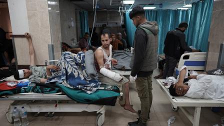 جرحى في مستشفى شهداء الأقصى بغزة، 3 إبريل 2024 (Getty)