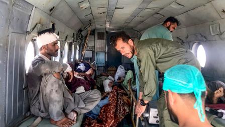 مروحية تابعة للجيش الباكستاني تنقل المصابين بمقاطعة بلوشستان، 29 مايو 2024(فرانس برس)