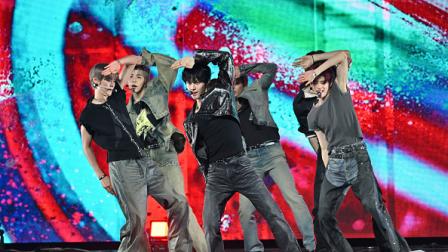 فرقة الكيبوب ريز تؤدي عرضاً في سيول، 17 يونيو 2024 (جونغ يون جي/Getty)